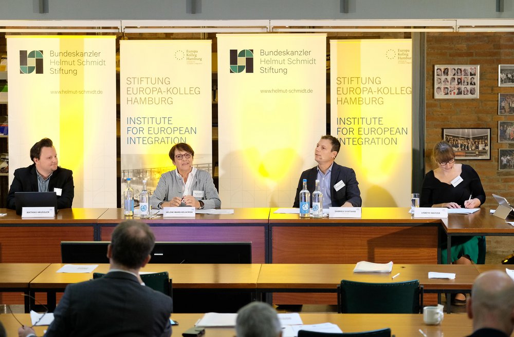 [Translate to English:] Podium Scholar in Residence 