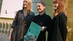 Dr. Julia Strasheim, Dr. Elisabeth Winter und Dr. Eva Krick mit BKHS Magazin