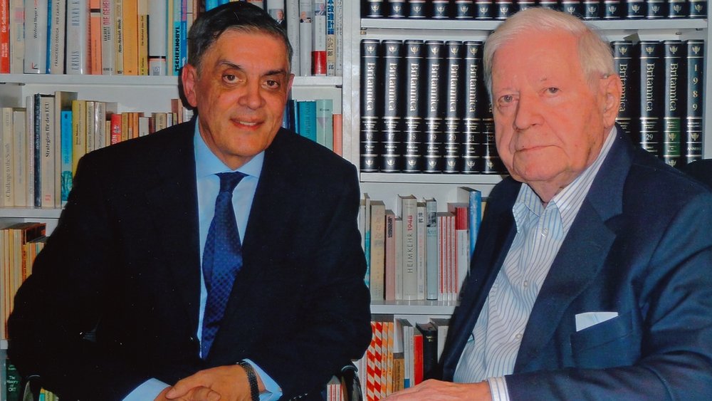 Romani Rose and Helmut Schmidt
