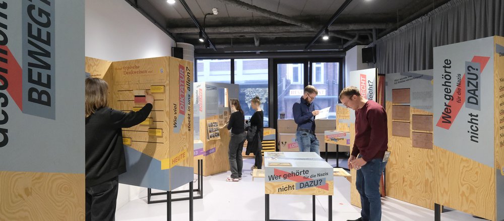 A view inside the exhibition space for the exhibition “Where does injustice begin? The mobile history laboratory on the Kislau concentration camp”