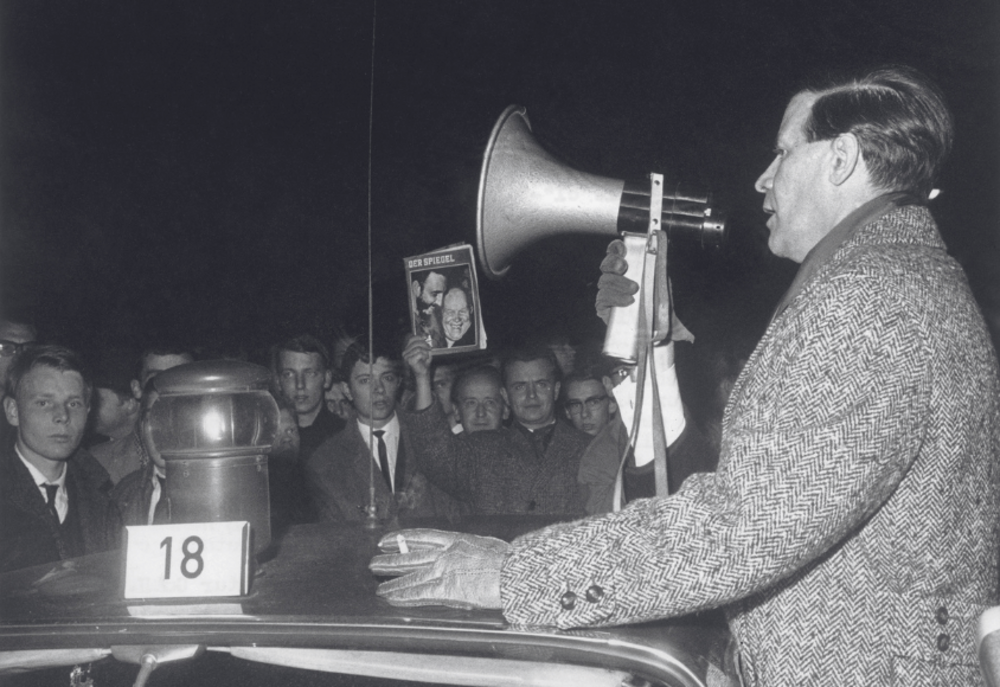 Helmut Schmidt with megaphone in front of demonstrators