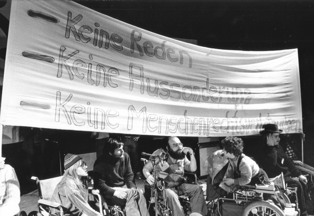 Activists of the disability rights movement on the stage of the Westfalenhalle in 1981
