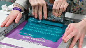Production of a screen print with the basic right to a jute bag