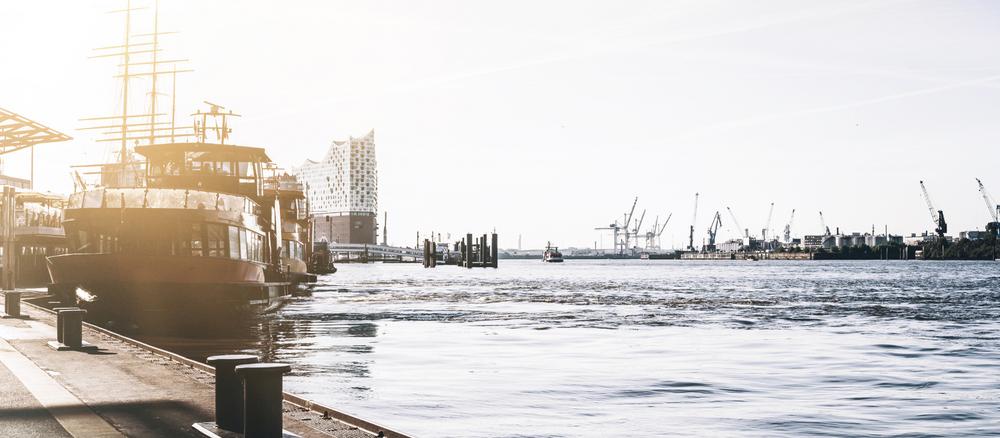 Schiff im Hamburger Hafen
