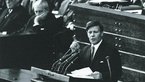 Helmut Schmidt bei Rede in Bundestag