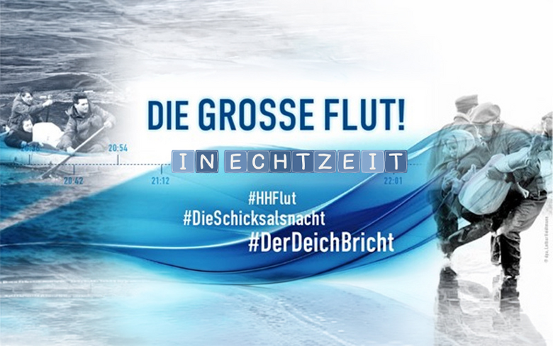 Titelbild des Flutprojekts aus dem Jahr 2022. Man sieht einen Mann, der eine andere Person in knietiefem Wasser trägt. Links Menschen in einem kleinen Boot. In der Mitte der Text "Die große Flut in Echtzeit"