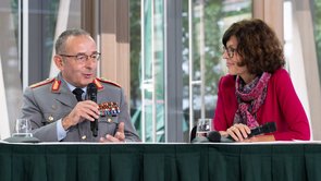 General Carsten Breuer and Dr Jacqueline Boysen on the podium