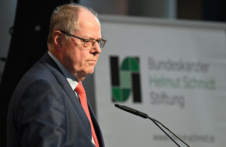 Peer Steinbrück at the podium