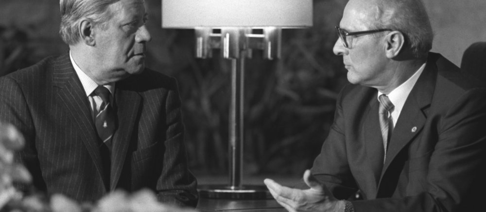 Helmut Schmidt und Erich Honecker im Gespräch