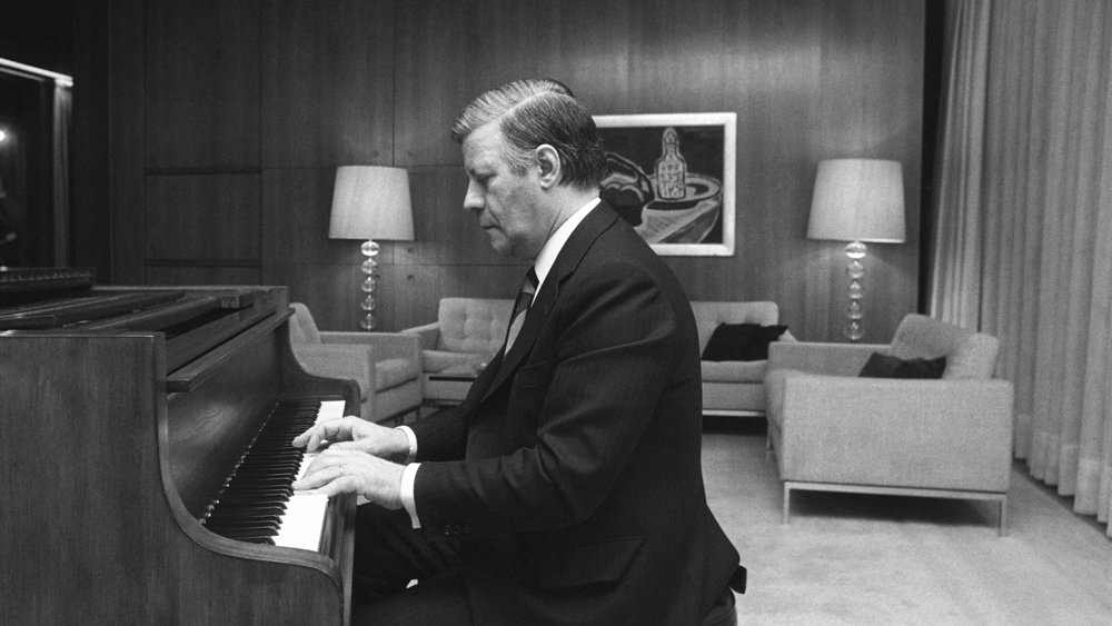 Helmut Schmidt at the piano
