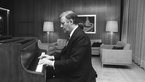 Helmut Schmidt at the piano